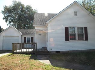 2908 Main St, Parsons, KS 67357