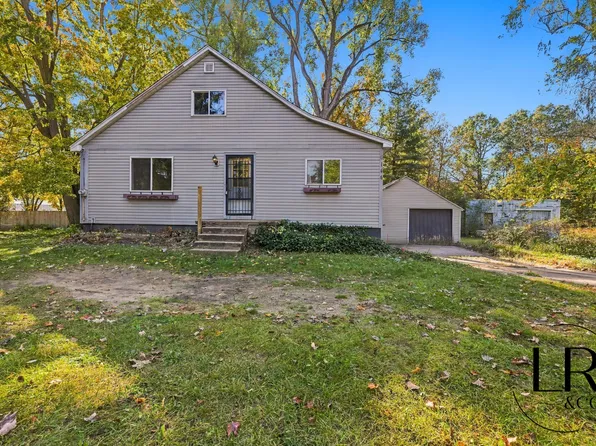 6144 W River Rd NE, Belmont, MI 49306