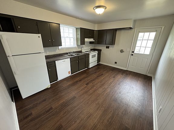 3rd image of 419 Sarver Ave #B