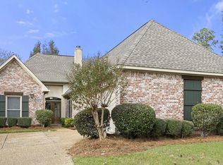 705 Versailles Dr, Ridgeland, MS 39157