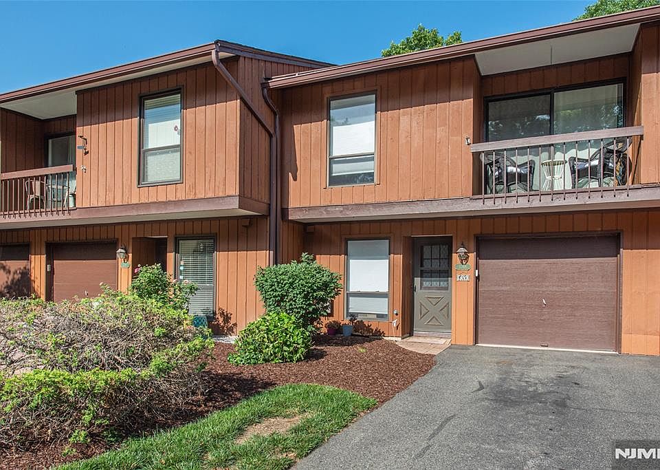 1st image of 1068 Treetops Wharton