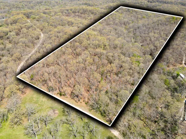 000 Red Wolf Lane, Goodman, MO 64843