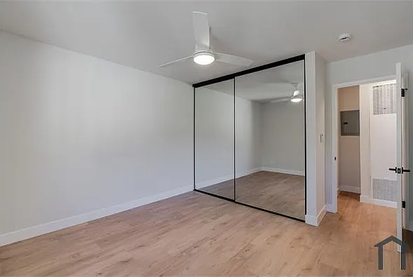 2622 S Hobart Blvd #14 — Photo 13