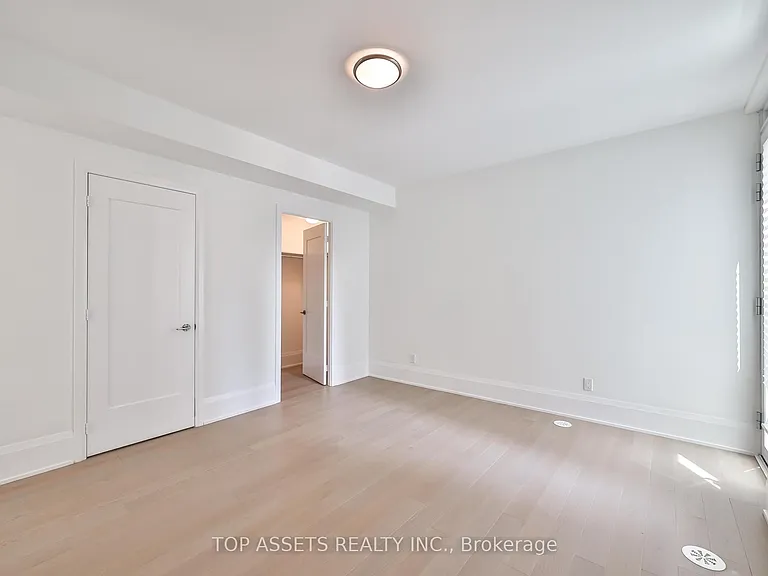 101 Erskine Ave #Townhouse 10 — Photo 23