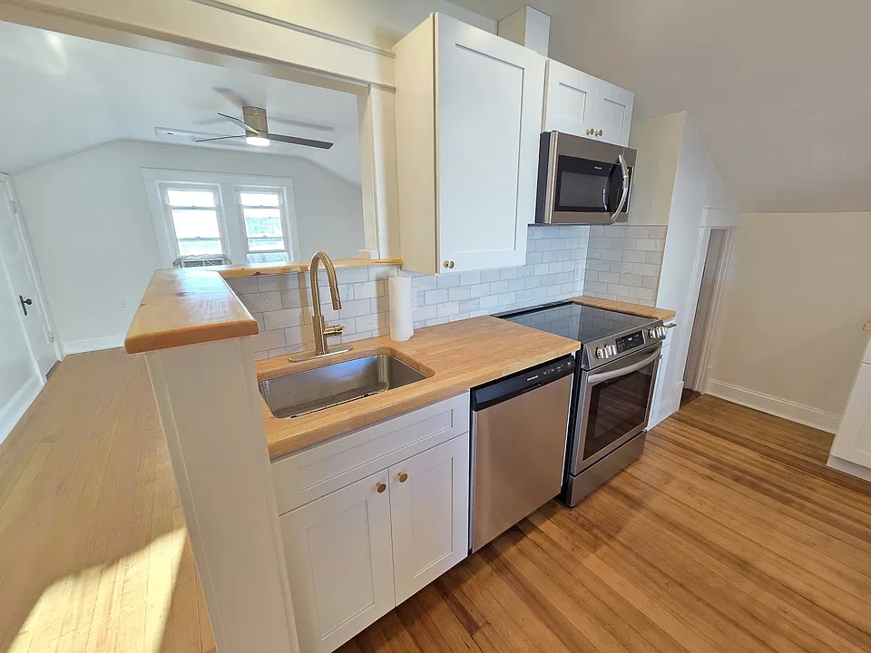 1 Elmwood Ave #2