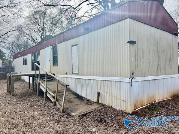 1477 Lovett St, Town Creek, AL 35672