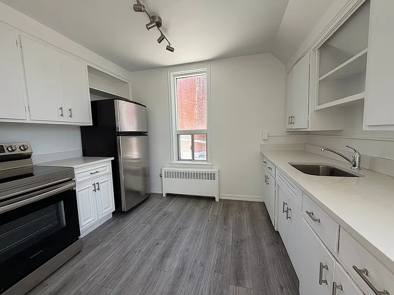 136 Weber St E #8 — Photo 24