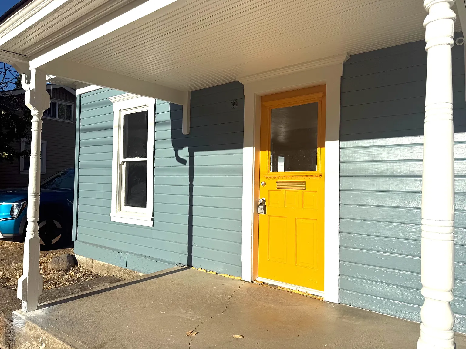 2 bed, 950 sqft, $2,000 — Photo 2