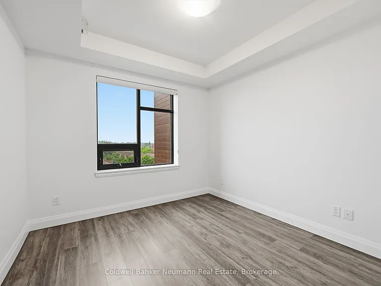 30 Hamilton St S #601 — Photo 22