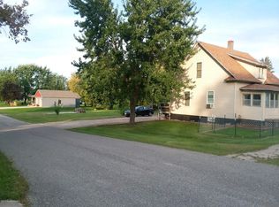 202 2nd Ave N, Dent, MN 56528
