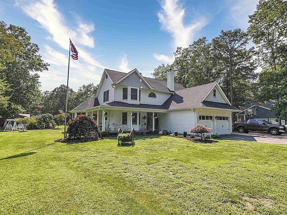 3rd image of 812 Harlequin Dr