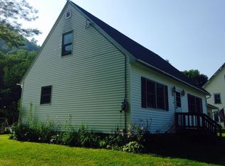 390 Tunnel St, Readsboro, VT 05350