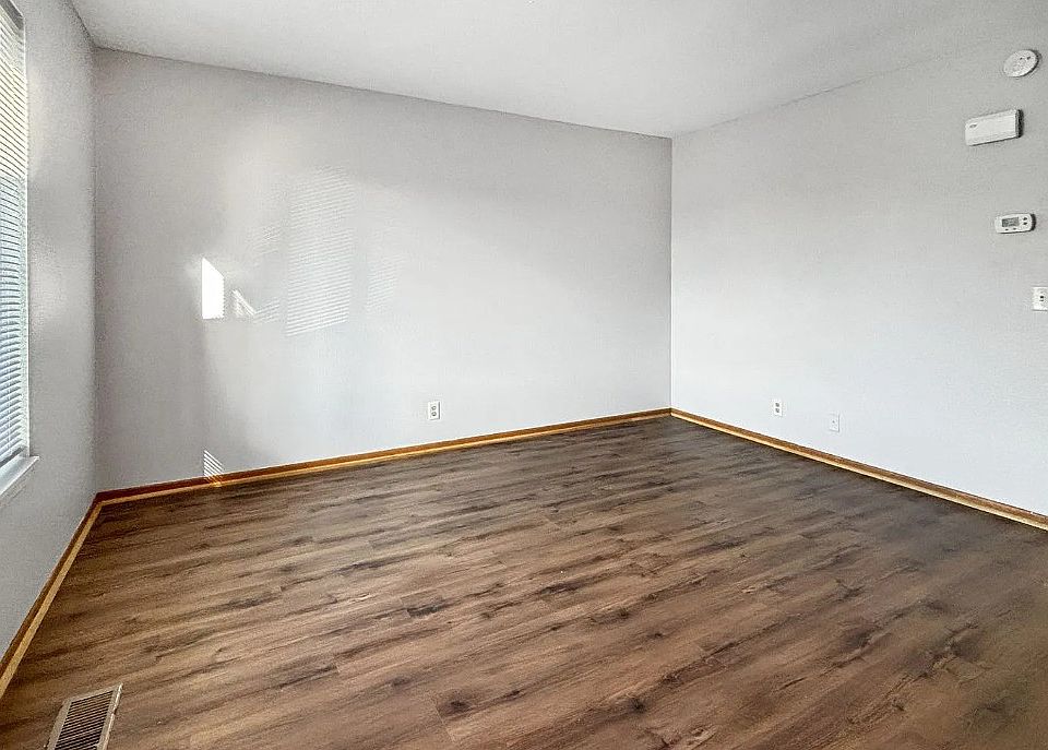 1st image of 451 Lincoln Ave #3