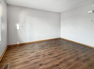 451 Lincoln Ave #3, Holland, MI 49423