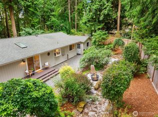 9820 NE Beach Crest Drive, Bainbridge Island, WA 98110