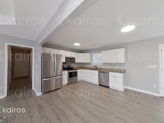 5th image of 334 Amanda Dr