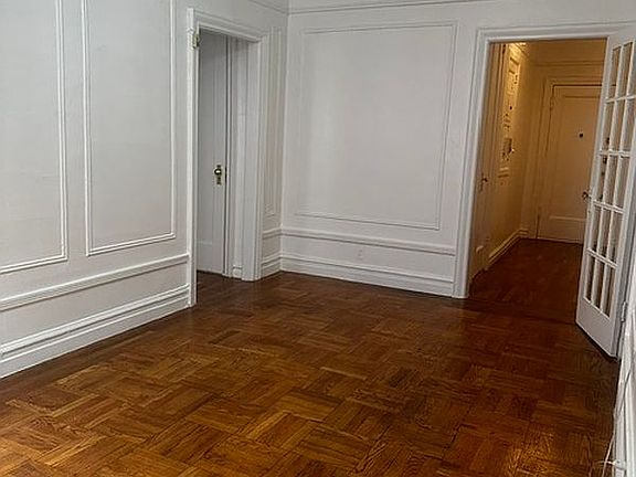 3rd image of 828 Gerard Ave APT 4D