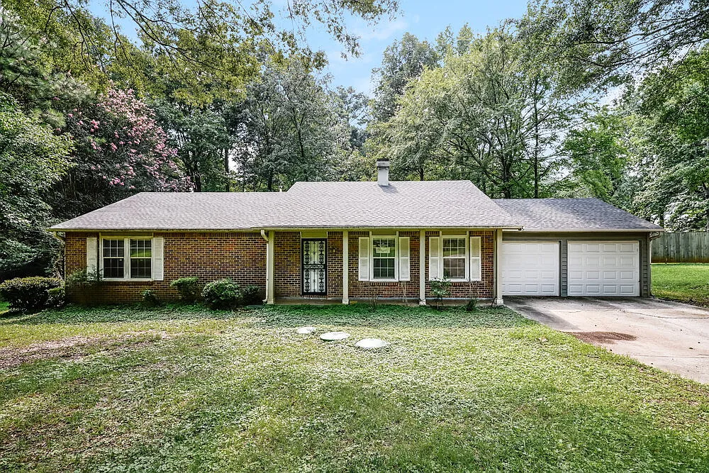 3 bed, 2.0 bath, 1664 sqft, $1,670 — Photo 1