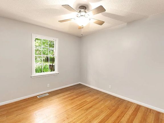 5th image of 143 Hopper Barker Rd