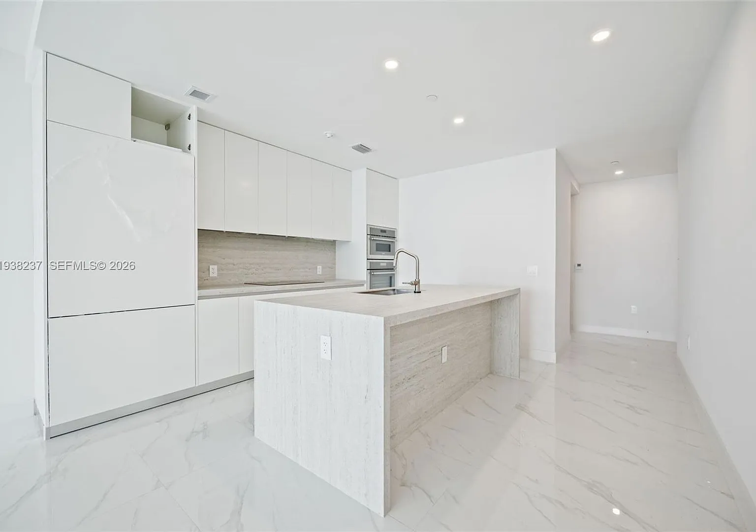 700 NE 24th Street 2105, Miami, FL 33137 — Photo 1