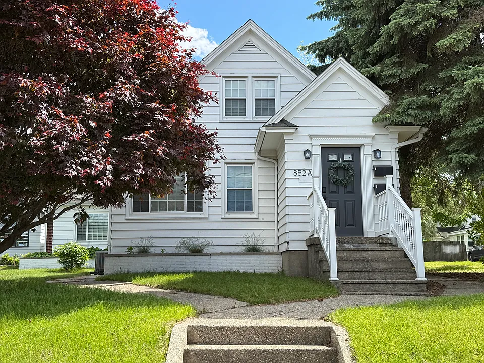 852 Michigan St NE #A