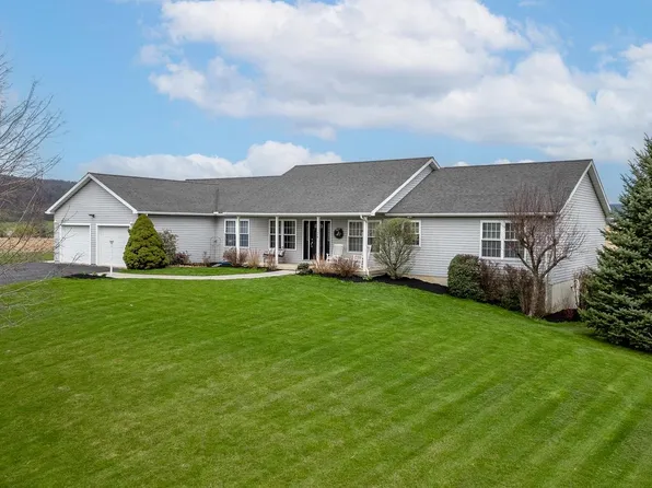 117 Houtz Ln, Port Matilda, PA 16870