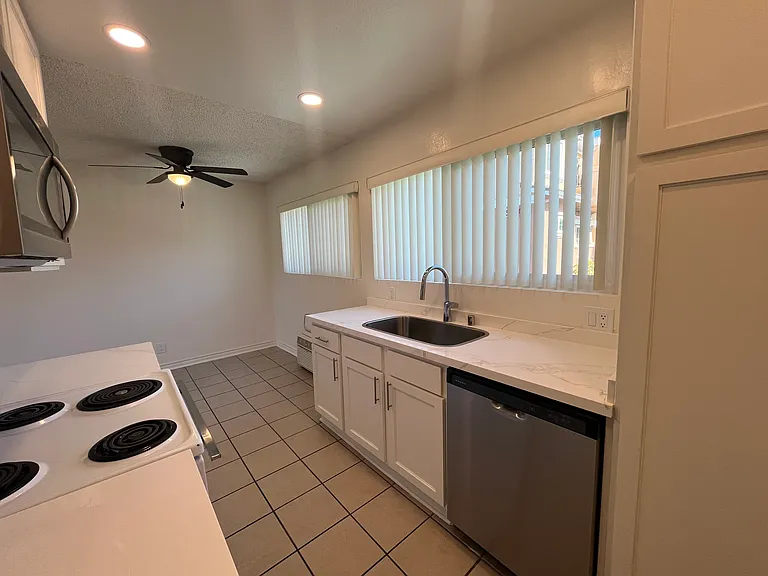 Chapman Meadows Apartments — Photo 20