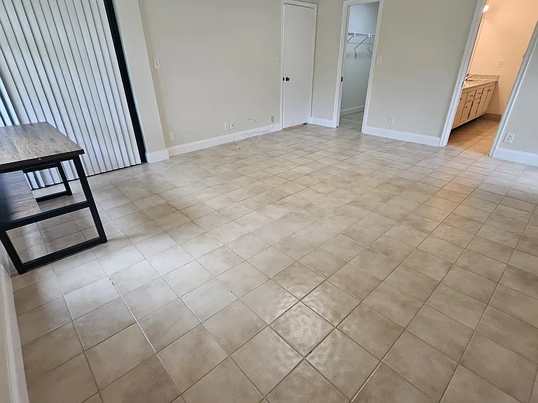3752 Arelia Dr S — Photo 37