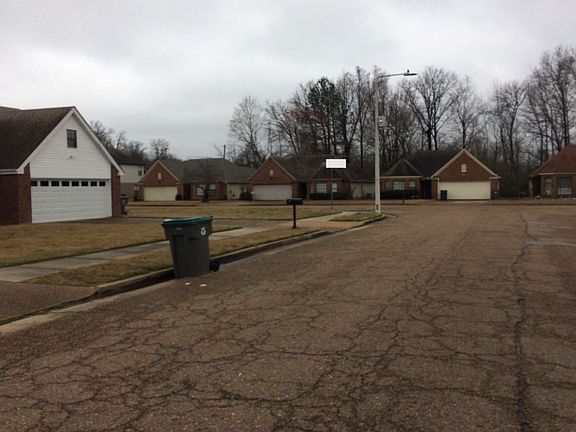 4th image of 348 Bendigo Dr