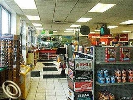 2nd image of 22932 Groesbeck Hwy