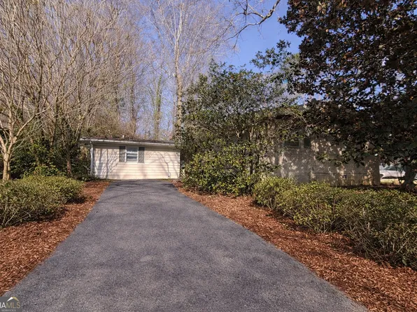 1845 Delphine Dr, Decatur, GA 30032