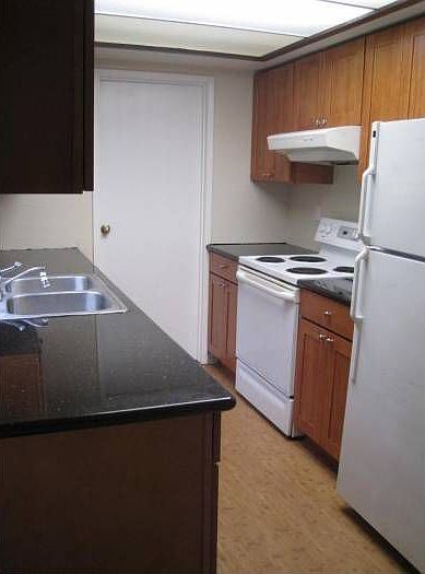1st image of 313 Bedrock Dr