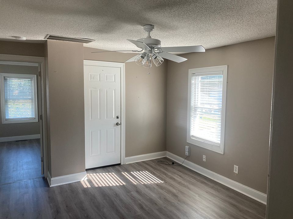 30 Jefferson St Westfield MA Zillow