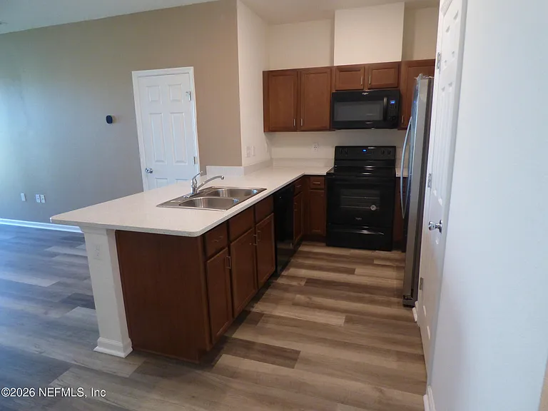 7876 Merchants Way — Photo 5