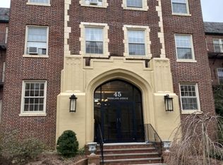 45 Woodland Rd #8, Short Hills, NJ 07078