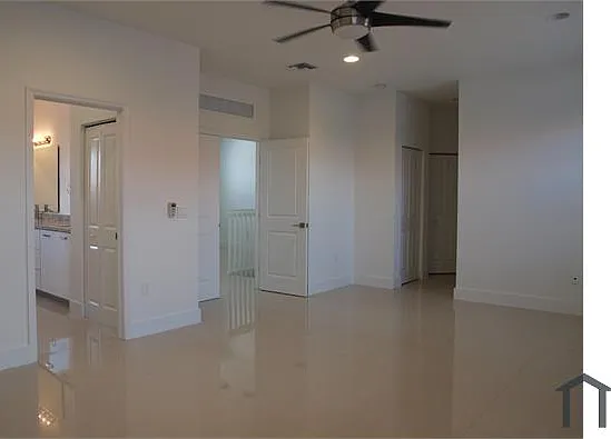 15610 SW 11th Ter — Photo 20