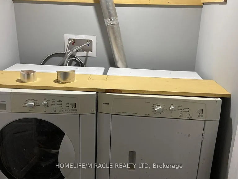 25 Thornridge Cres #BASEMENT — Photo 11