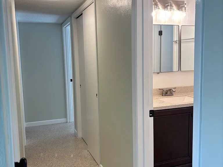 819 E 13th Ave — Photo 14
