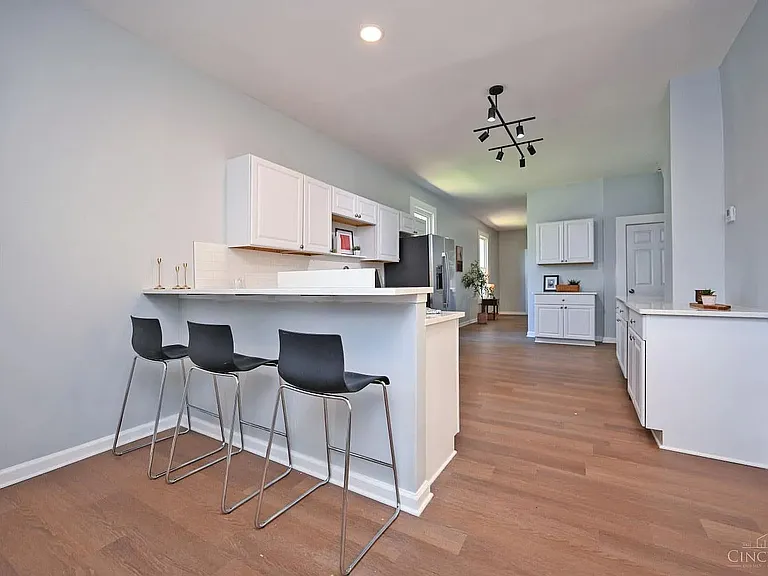 226 Congress Ave — Photo 7