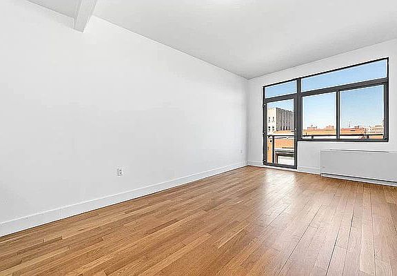 2nd image of 806 Bergen St #4E