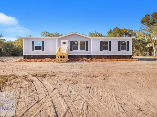 5619 Yellow Bluff Rd, Blackshear, GA 31516