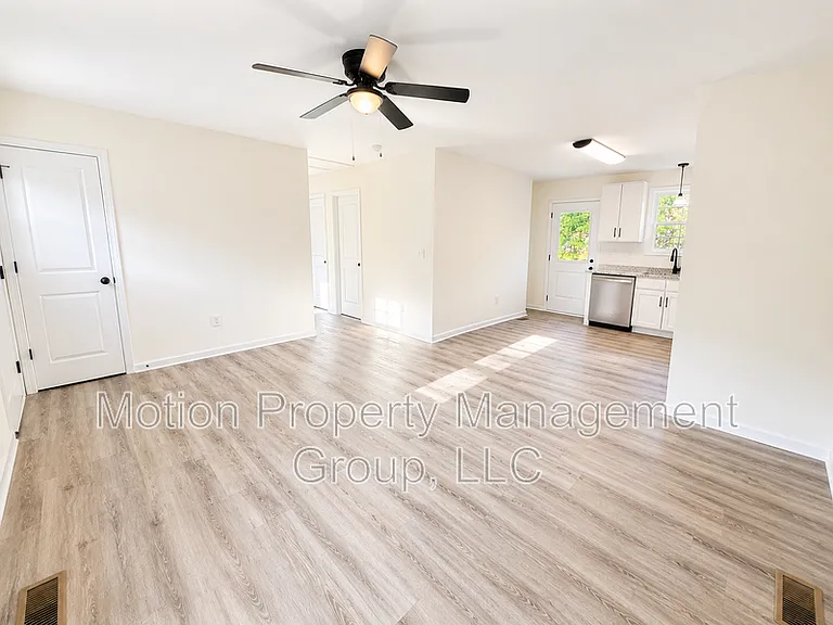 432 N Caldwell Ave #432 — Photo 2