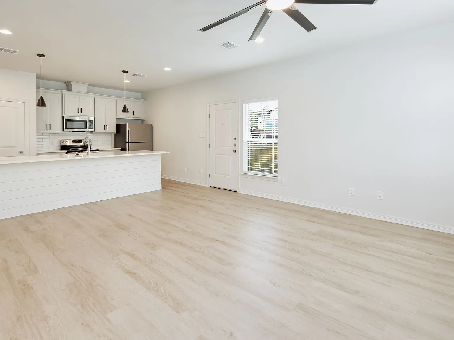 405 Nimitz Street - A — Photo 3