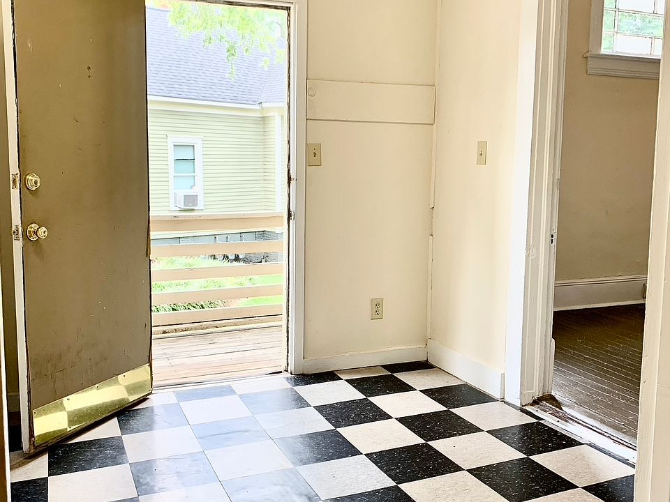 Entry Foyer