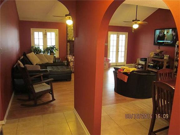 2049696_5