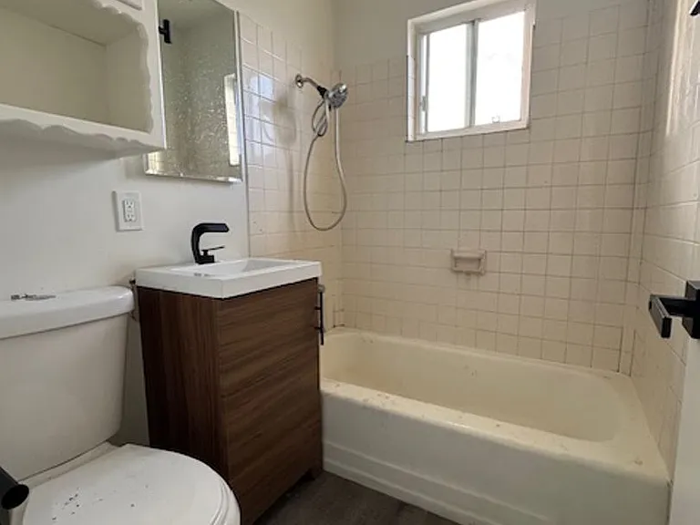 9661 Maureen Dr — Photo 5