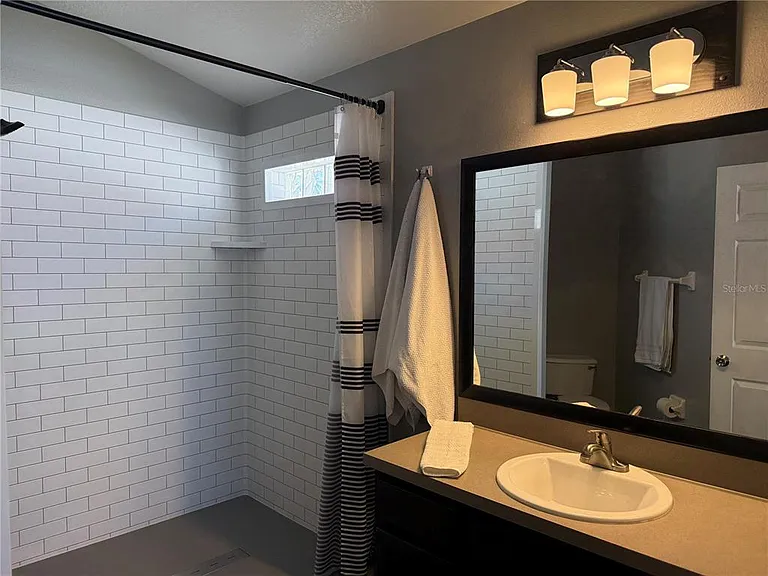 16212 Coopers Hawk Ave — Photo 8