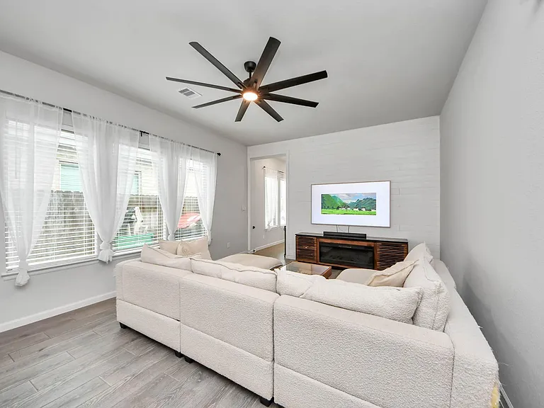 4219 Colony Ln — Photo 9
