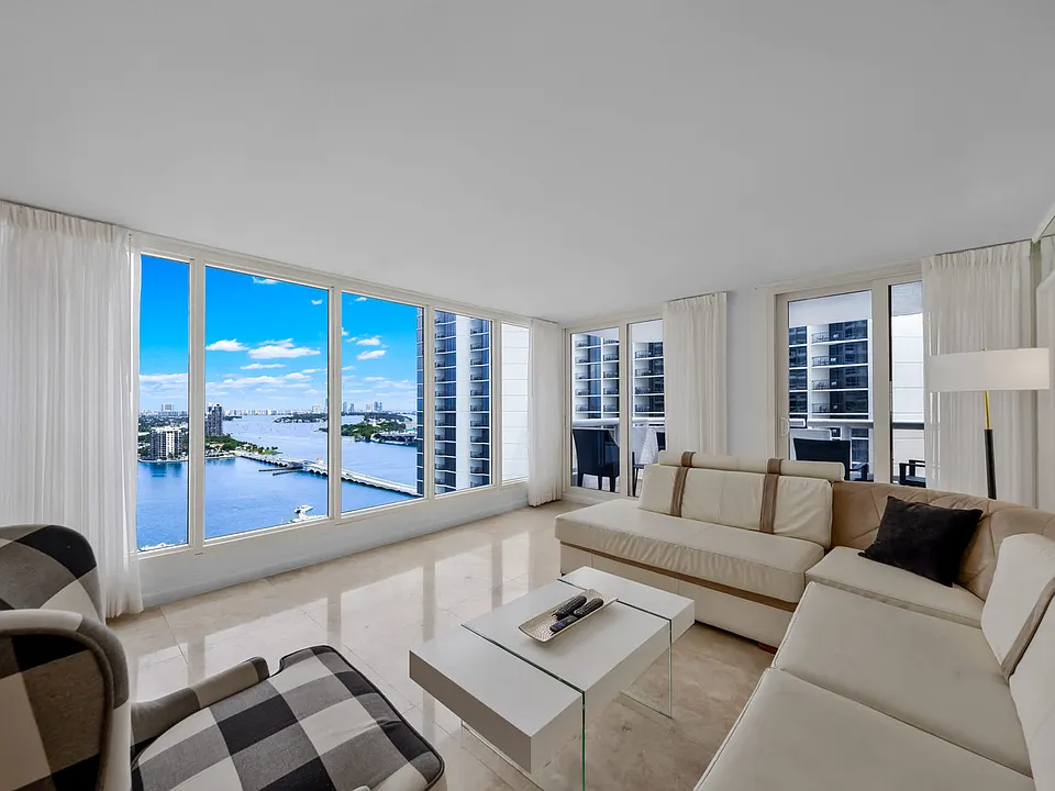1717 N Bayshore Dr #27-ID1054123P