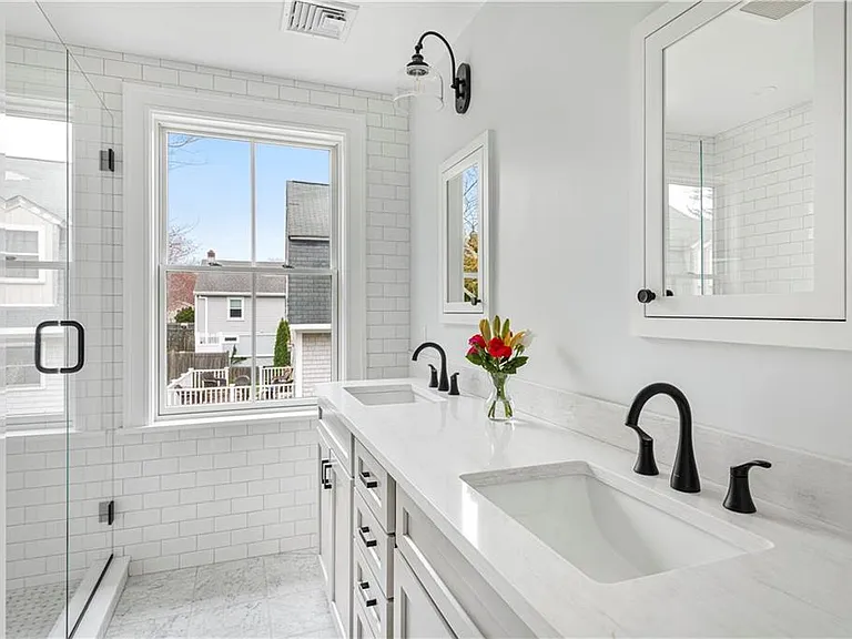 110 Newport Ave — Photo 15